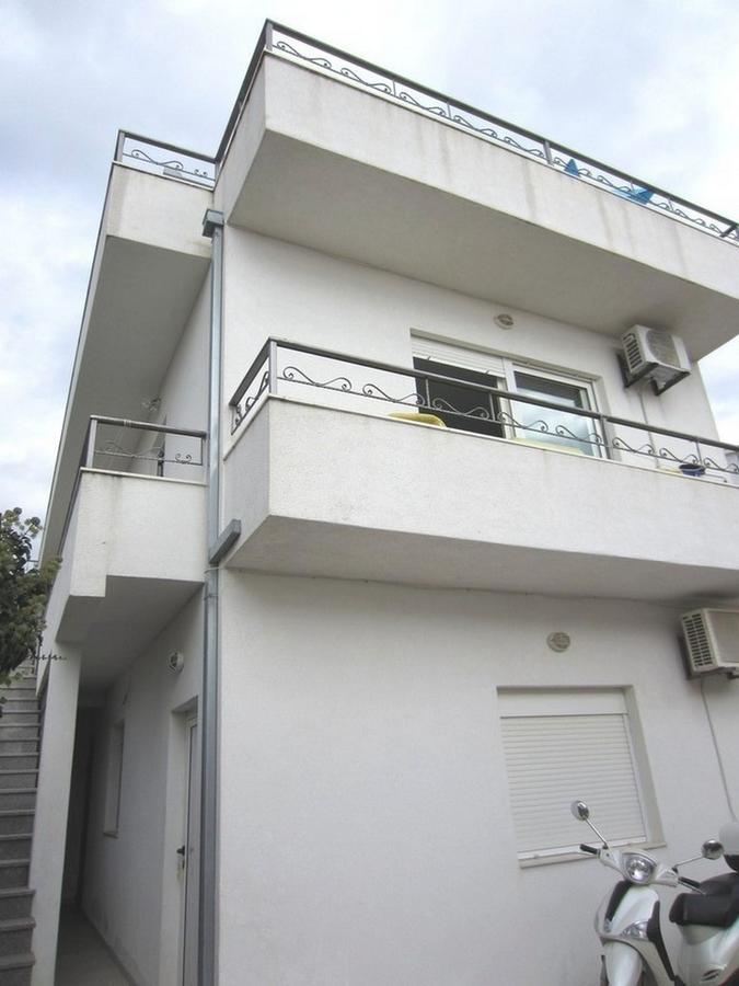Apartments Zdenka Donji Okrug  Extérieur photo