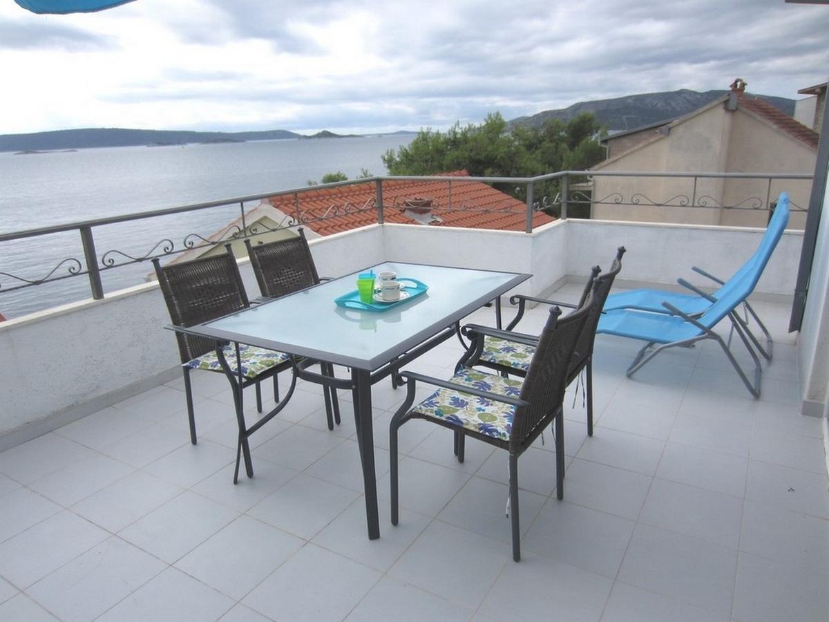 Apartments Zdenka Donji Okrug  Extérieur photo
