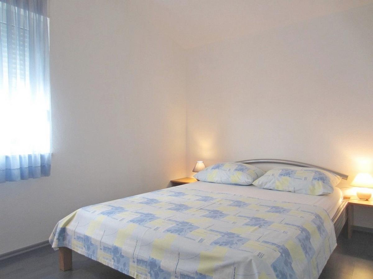 Apartments Zdenka Donji Okrug  Extérieur photo
