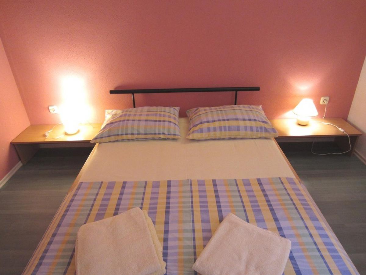 Apartments Zdenka Donji Okrug  Extérieur photo