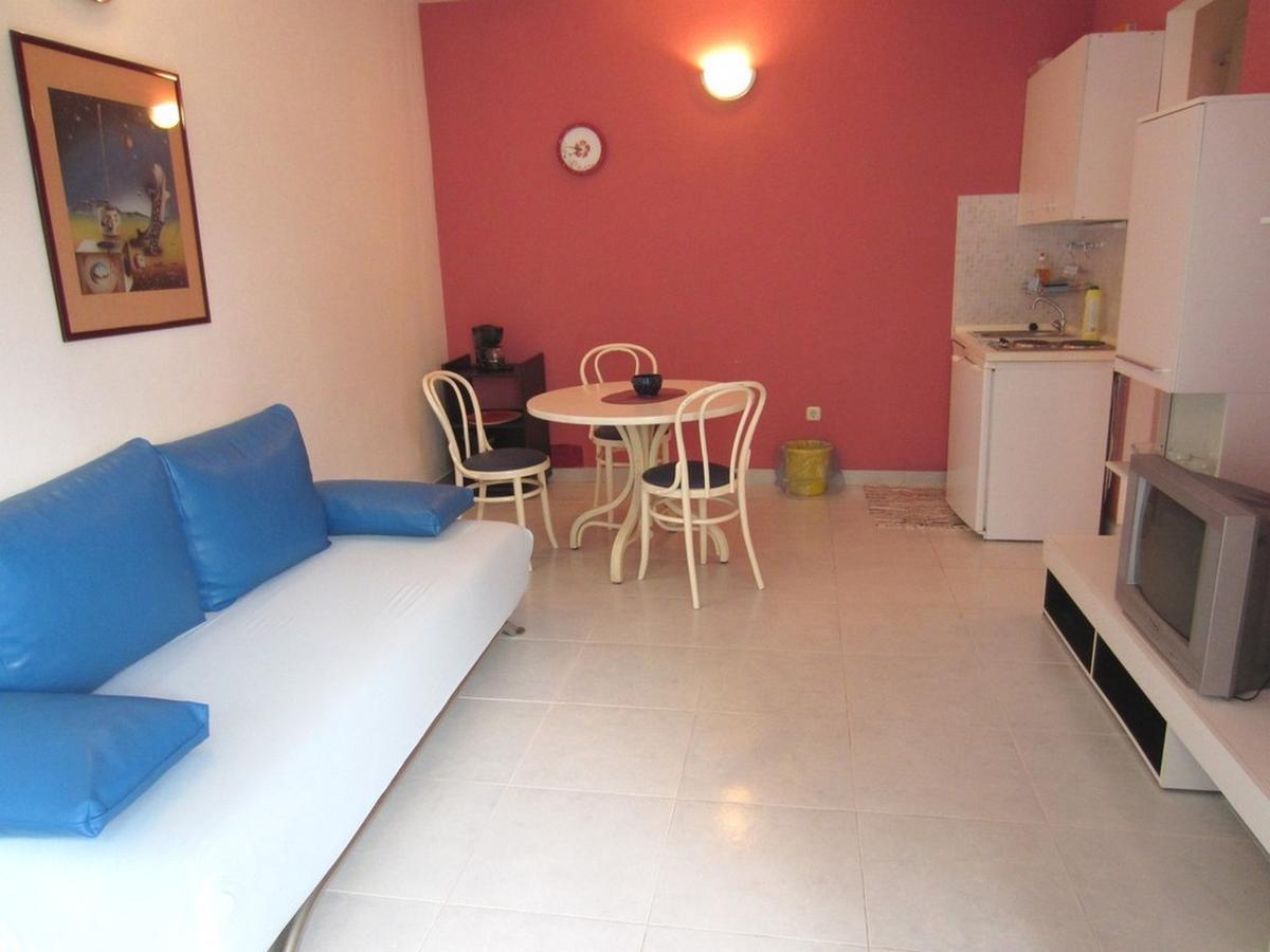 Apartments Zdenka Donji Okrug  Extérieur photo