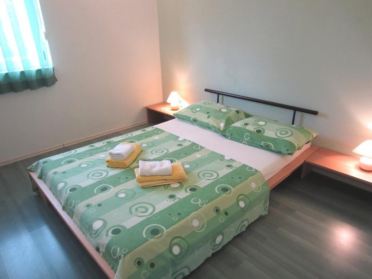 Apartments Zdenka Donji Okrug  Extérieur photo